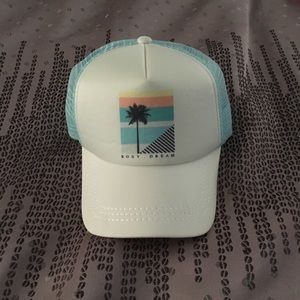 Nwot Roxy trucker hat!